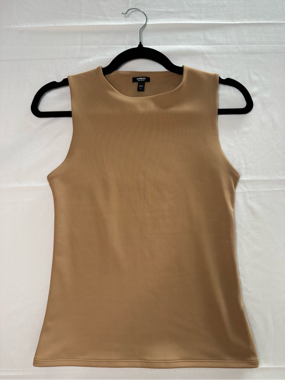 Express Sleeveless Body Contour Crewneck Tank Top - Camel